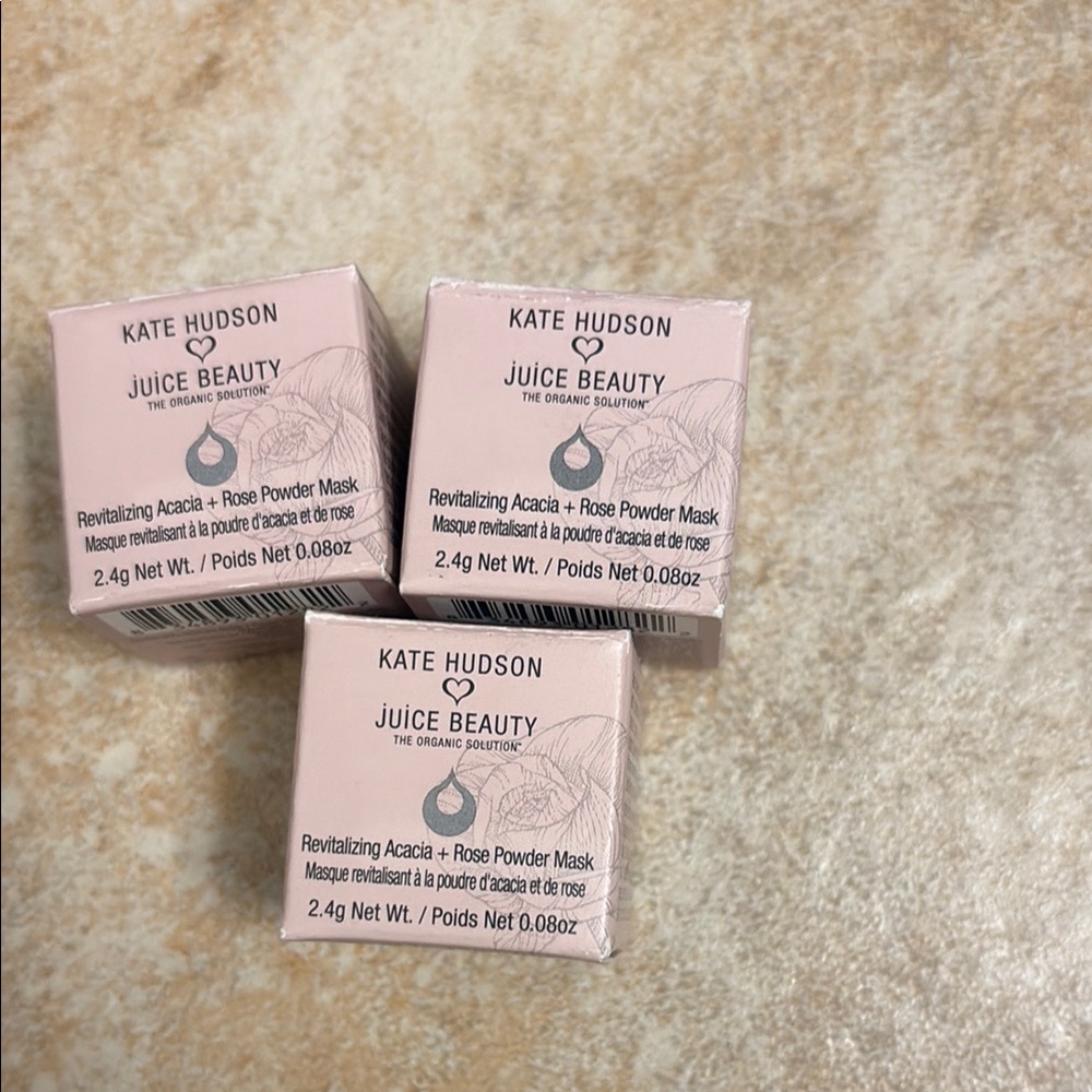 Kate Hudson Juice Beauty Revitalizing Acacia + Rose Powder Mask (3)